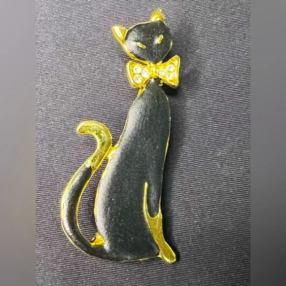 Vintage Elegant Black and Gold Cat Brooch / Pin Costume Jewelry