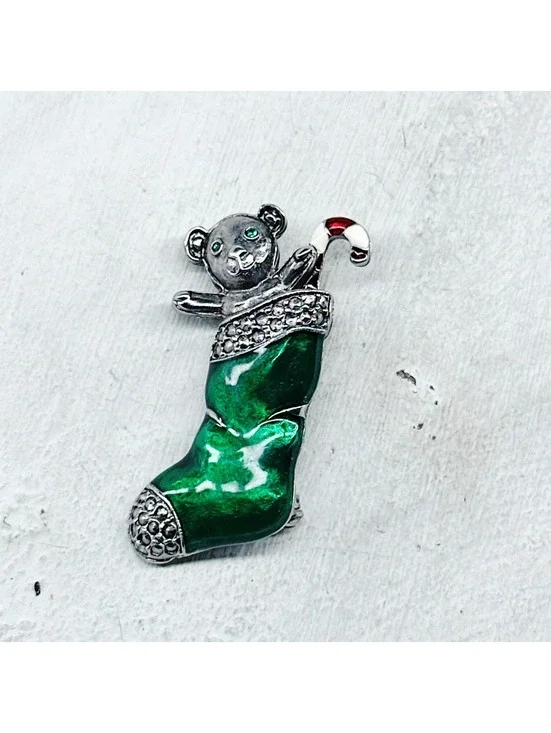 5281gc. Pewtertone Green Stocking Brooch Christmas