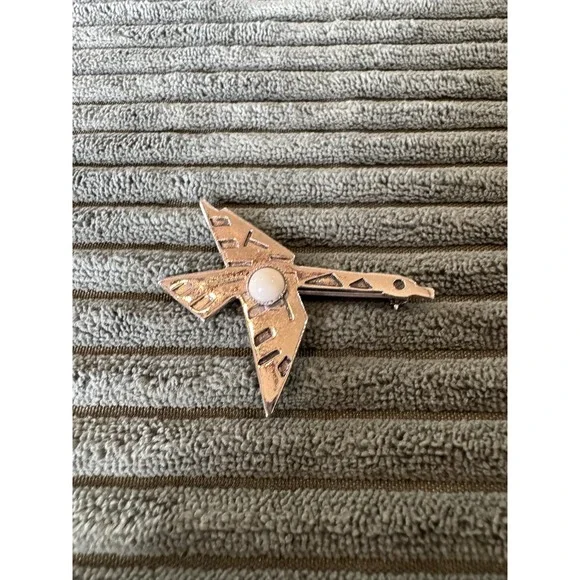 Vintage Art Deco Silver Tone Flying Bird Brooch Pin with White Stone‎