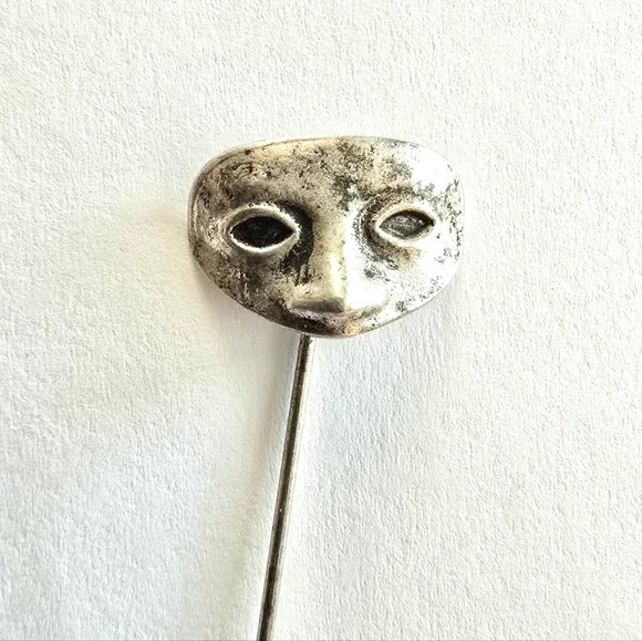 Vintage mask pin brooch stickpin face masquerade ball mardi gras phantom