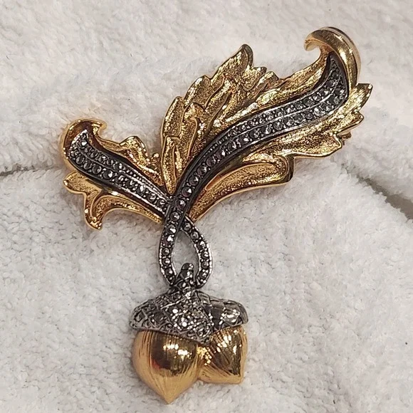 Avon Vintage‎ Acorn Leaf Brooch Gold Silver Tone Rhinestone Fall Autumn Jewelry