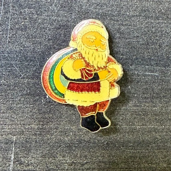 Vintage Santa‎ Claus Enamel Pin Christmas Holiday Bag Lapel Jewelry Gift