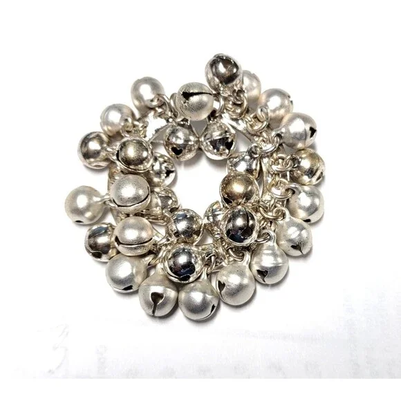 1980's Jingling Bell Wreath Brooch Pin Christmas Silver Tone Vintage 2