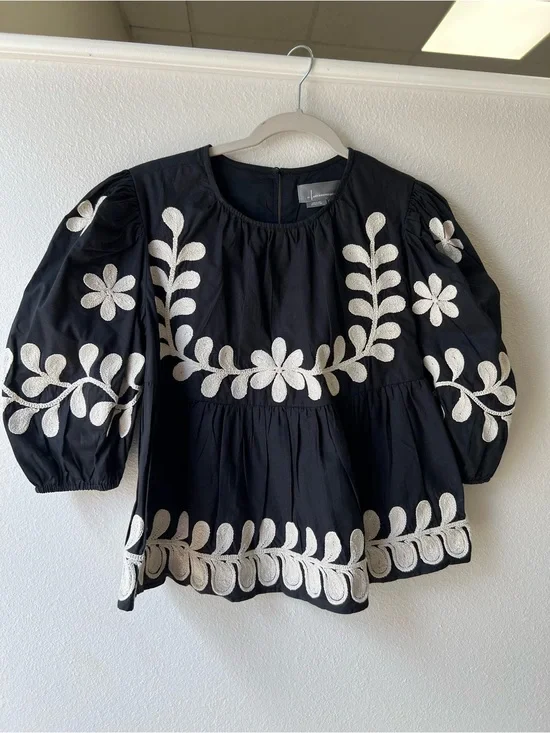 Anthropologie Black Peasant Blouse with White Floral Embroidery