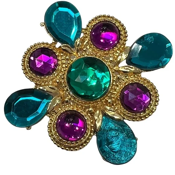VINTAGE PINK & GREEN CRYSTAL MALTESE CROSS GOLD TONE BROOCH