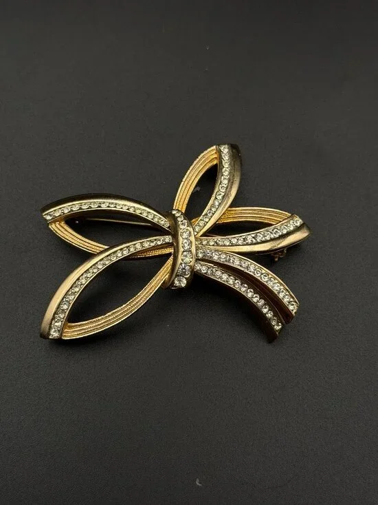 Vintage Gold Tone Clear Rhinestone Bow Brooch Pin Openwork Ribbon