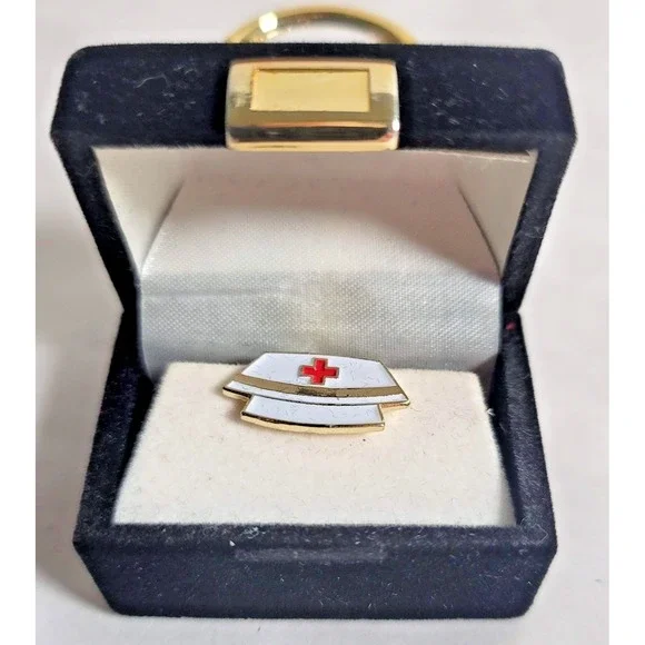 Nurse‎ Hat Lapel Pin White Enamel Red Cross Gold Tone Medical Symbol Gift Box