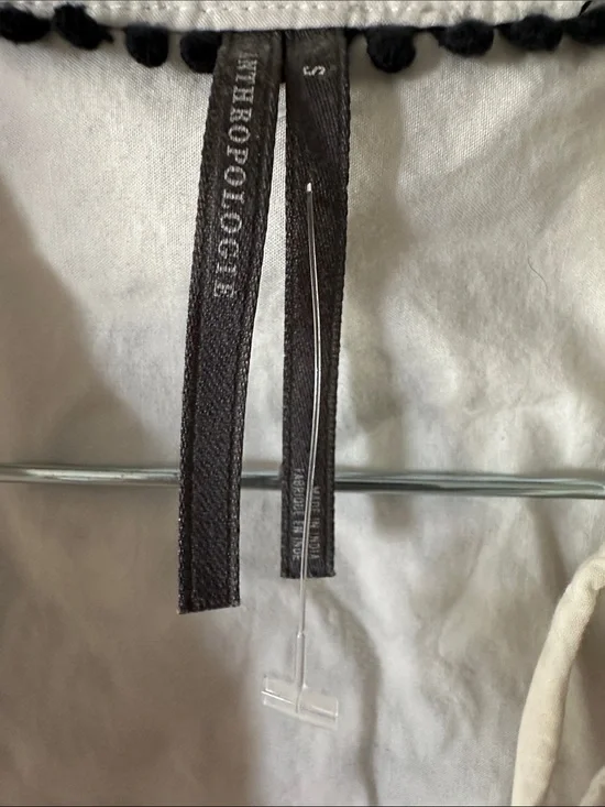 Anthropologie Puff Sleeve Embroidered Swing Blouse size Small