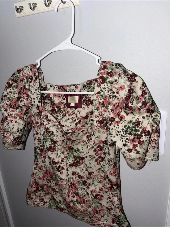Floral Puff Sleeve Square Neck Top