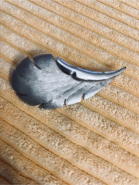Silver Feather Brooch - Elegant Women’s Jewelry