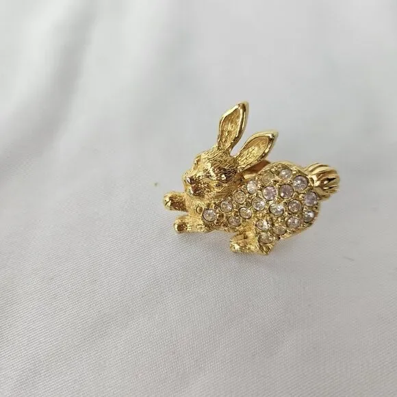 Vintage Avon Pin Rabbit Bunny Tie Lapel Brooch Gold Tone Crystal Rhinestone 1