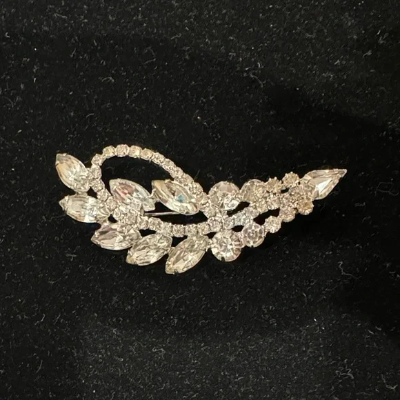 Vintage Silver Rhinestone Brooch