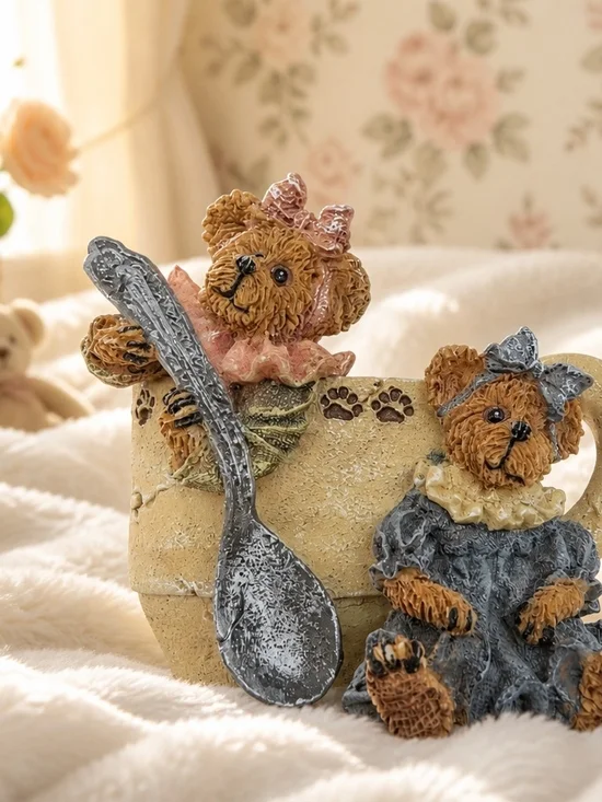 Boyds Bears & Friends Bearware Collection Pin/Brooch Prissie & Missie Fixin Tea