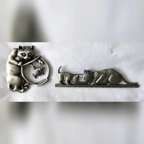 2 JJ Jonette Pewter Whimsical Novelty Cat Pins Brooches