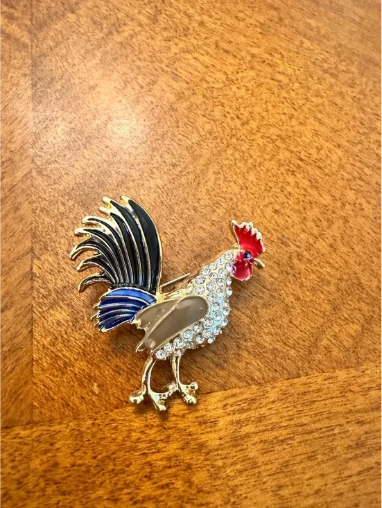 Vintage Rooster Brooch with Rhinestones and Enamel Detailing 323