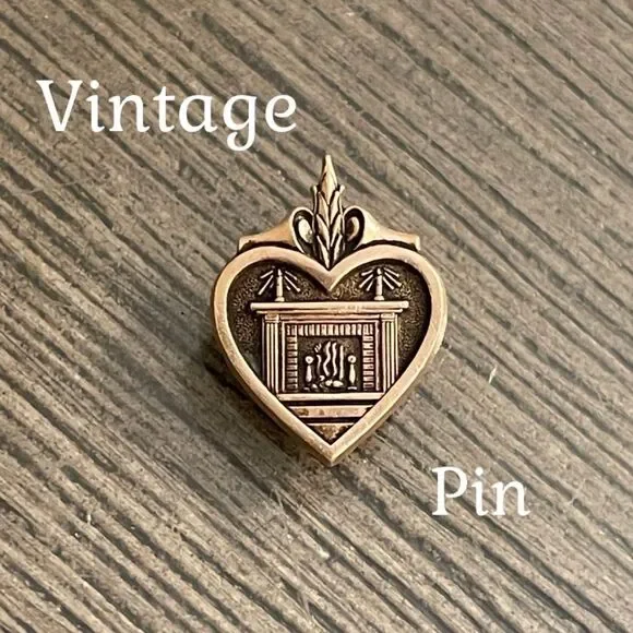 Betty Crocker Heart and Hearth Pin Homemaker of Tomorrow Gold Tone FHA Club