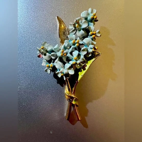 Forget me knot pin