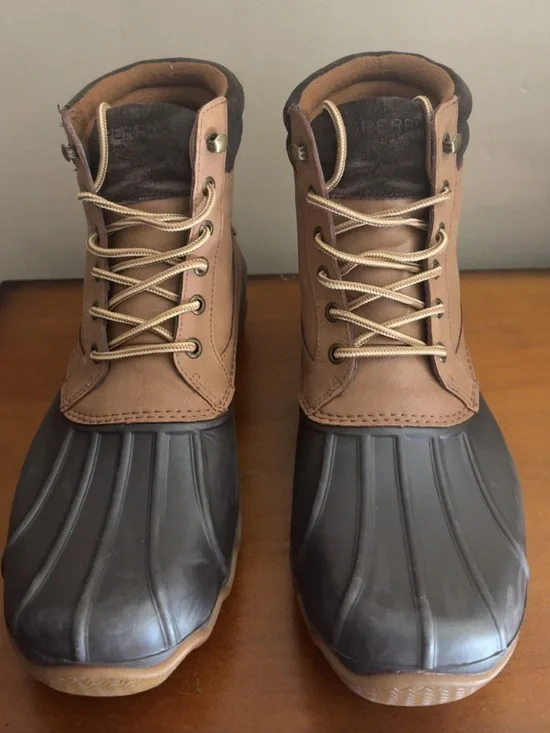 Sperry Tan and Gum Rubber Lug Sole Boots waterproof lightweight (minimal wear)