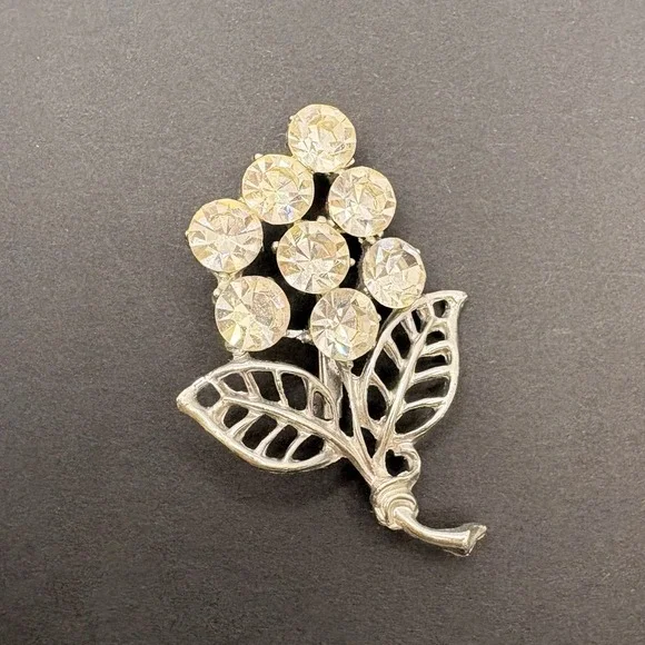 Vintage Floral‎ Grape Cluster Silver Tone Clear Rhinestone Brooch Nature Retro