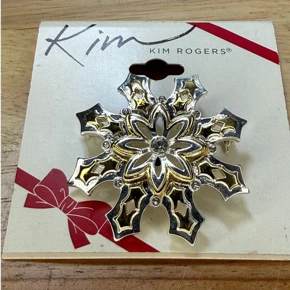 Snowflake‎ Brooch ⚡️ $5 with Bundle Clearance Sale  ⭐️2 item purchase required