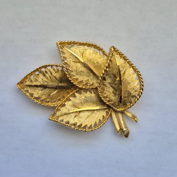Signed BSK Gold Tone Leaves Brooch