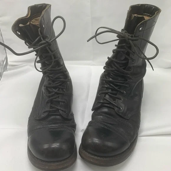 Vintage Corcoran military paratrooper jumper combat boots. Size 9c W