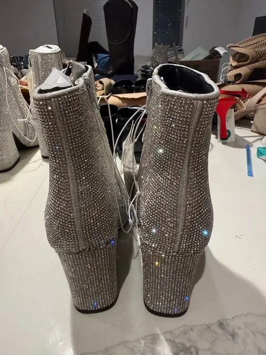 A New Day Anchor boots 6.5