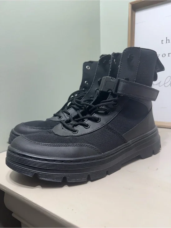 Dr Martens Chunky Black Combat Boots