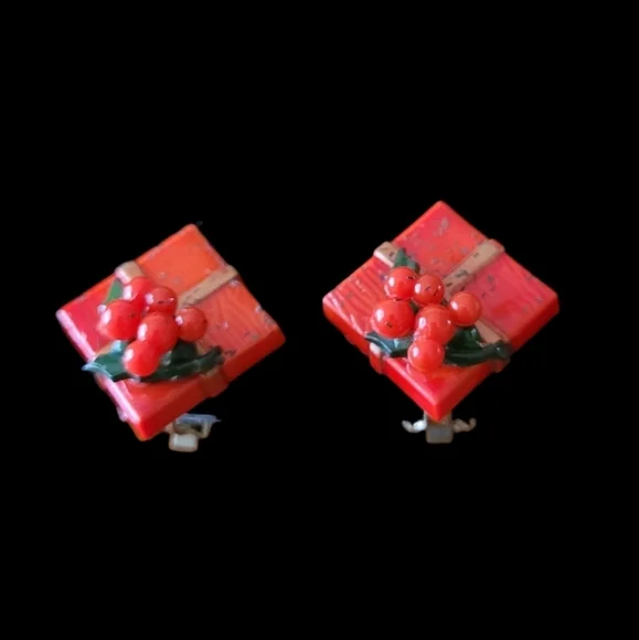 Vintage Red Acrylic Christmas Present‎ Clip On Earrings