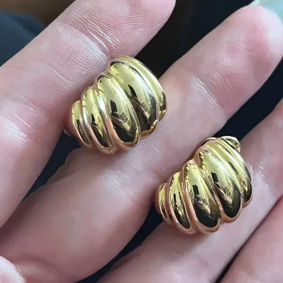 Vintage Estate Huggie Style Gold Chunky Gold Tone Swirl Studs Signed CORO