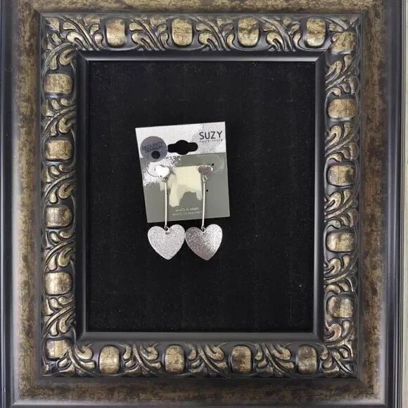 Suzy Shier Silver Tone Heart Drop Earrings Brand New 2