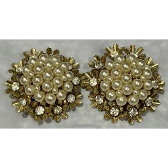 Vintage Signed Corocraft Coro Gold Filagree Pearl Clip Earrings