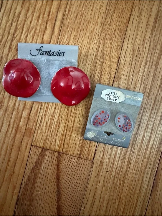 Fantasie Red Button and Mirrored pierced Earrings
