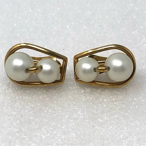 Ledo Earrings Vintage Faux Pearl Clip On