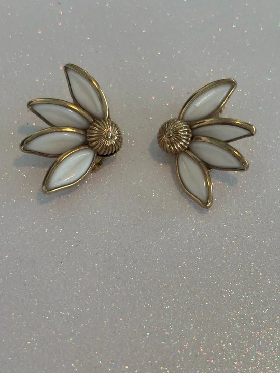 Antique Crown Trifari Milk Glass Flower Clip Earrings