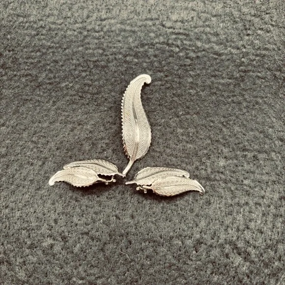 VINTAGE STERLING SILVER LEAF Clip EARRINGS AND PIN SET 1950's Marked 