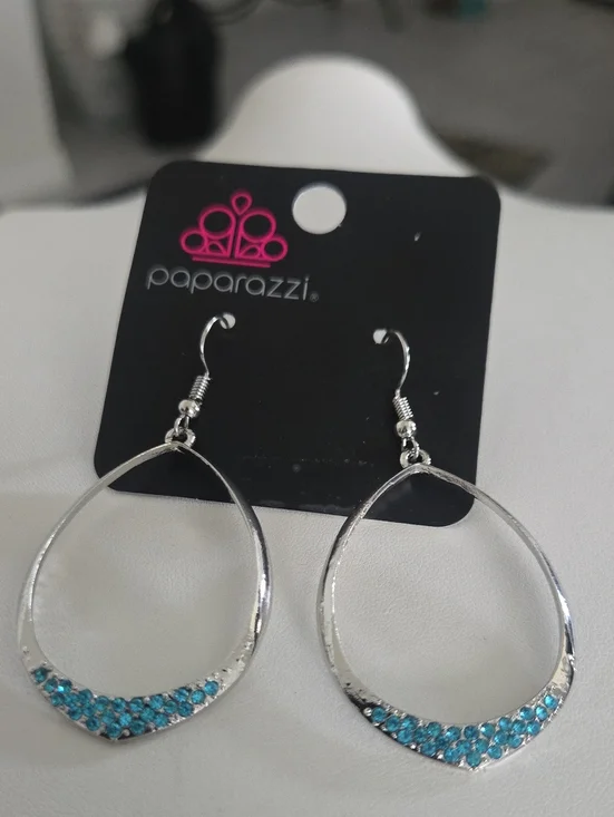 Paparazzi Rein Down Blue Earrings NWzt
