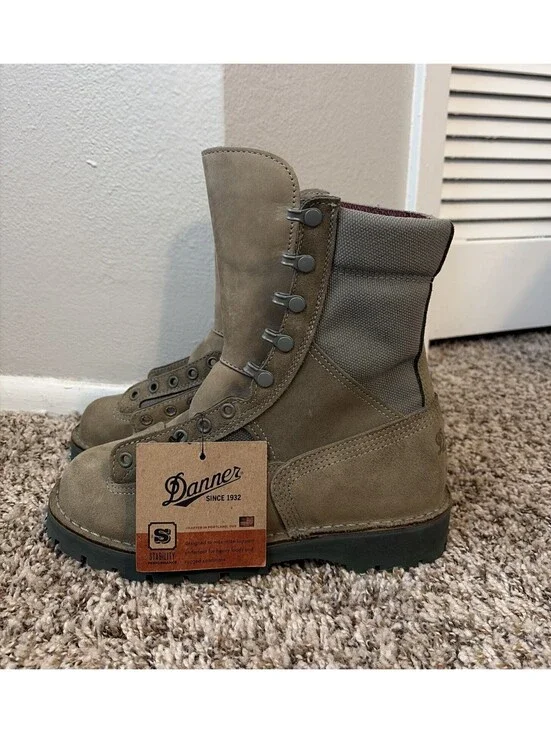New Danner Sage Green Boots 26063 USAF Military 600G Men’s Size 5 D Made in USA