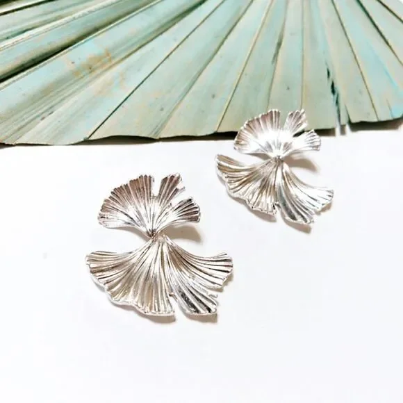 Ginkgo leaf earrings in silver #775