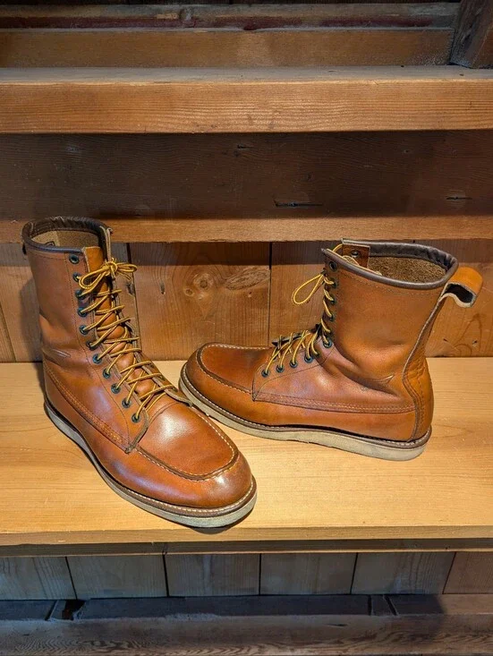Red Wing 10877 8-inch Work Traction Tred Moc Toe Leather size 10.5C