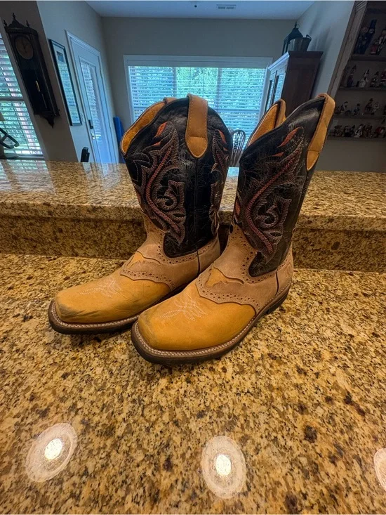 Tierra Blanca Men’s 9 square toe cowboy western rodeo boots tan black