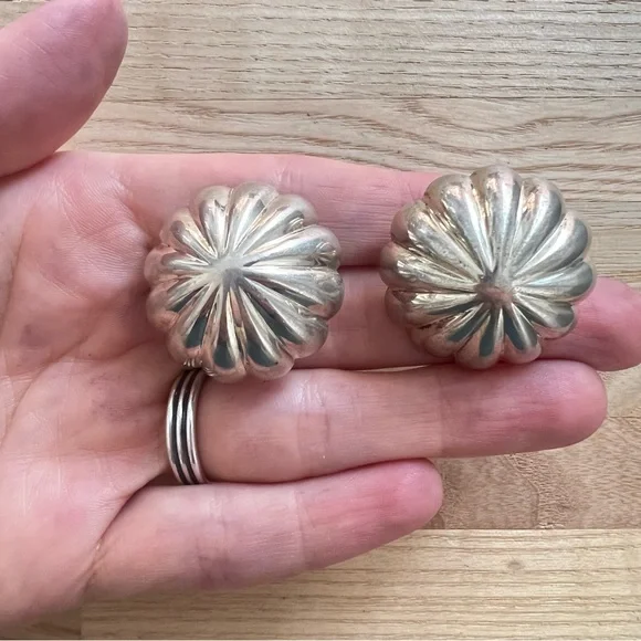 Vintage jondell Puffy 925 Sterling Silver Button Earrings
