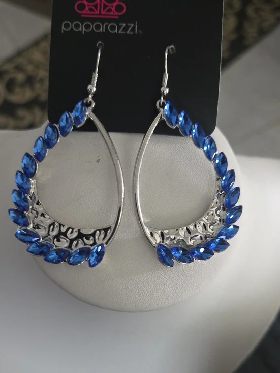 Paparazzi Blue Gem Earrings NWT