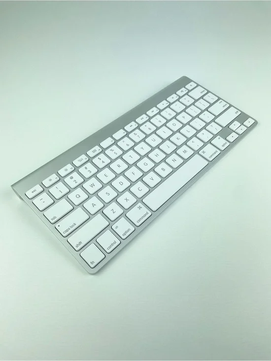 Apple Original Magic Wireless Keyboard (Model A1314) Bluetooth Silver White NWOT