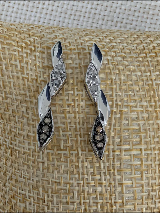 10K Solid White Gold Champagne & White Diamond Twist Drop Earrings 0.20 CTW