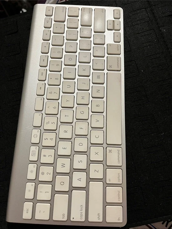 Apple White & Silver Compact Wireless Keyboard