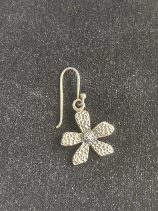 Silpada .925 Sterling Silver Earring Single Replacement W1155