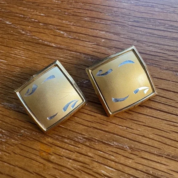 Vintage Gold‎ Tone Etched Square Clip On Earrings Metal Silver Accent MCM