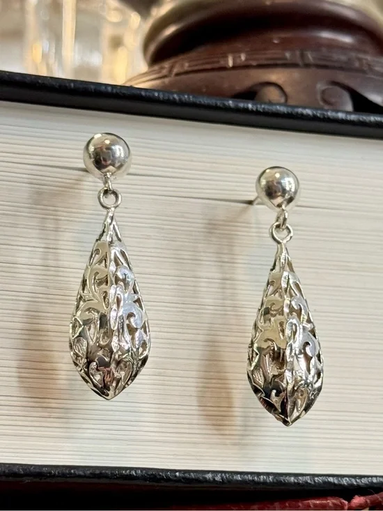 Vintage Sterling Silver Puffed Filigree Teardrop Earrings GI 925