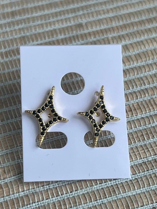 ⭐️- gold and black pavé diamond shaped stud earrings
